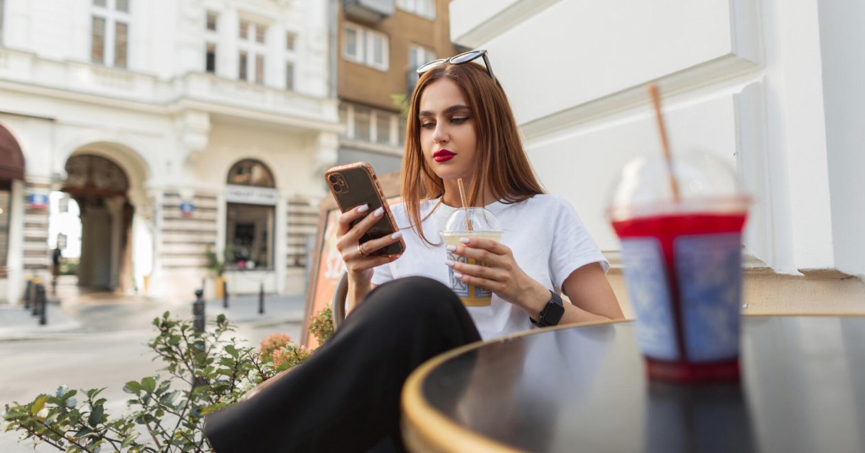 social media ekresések