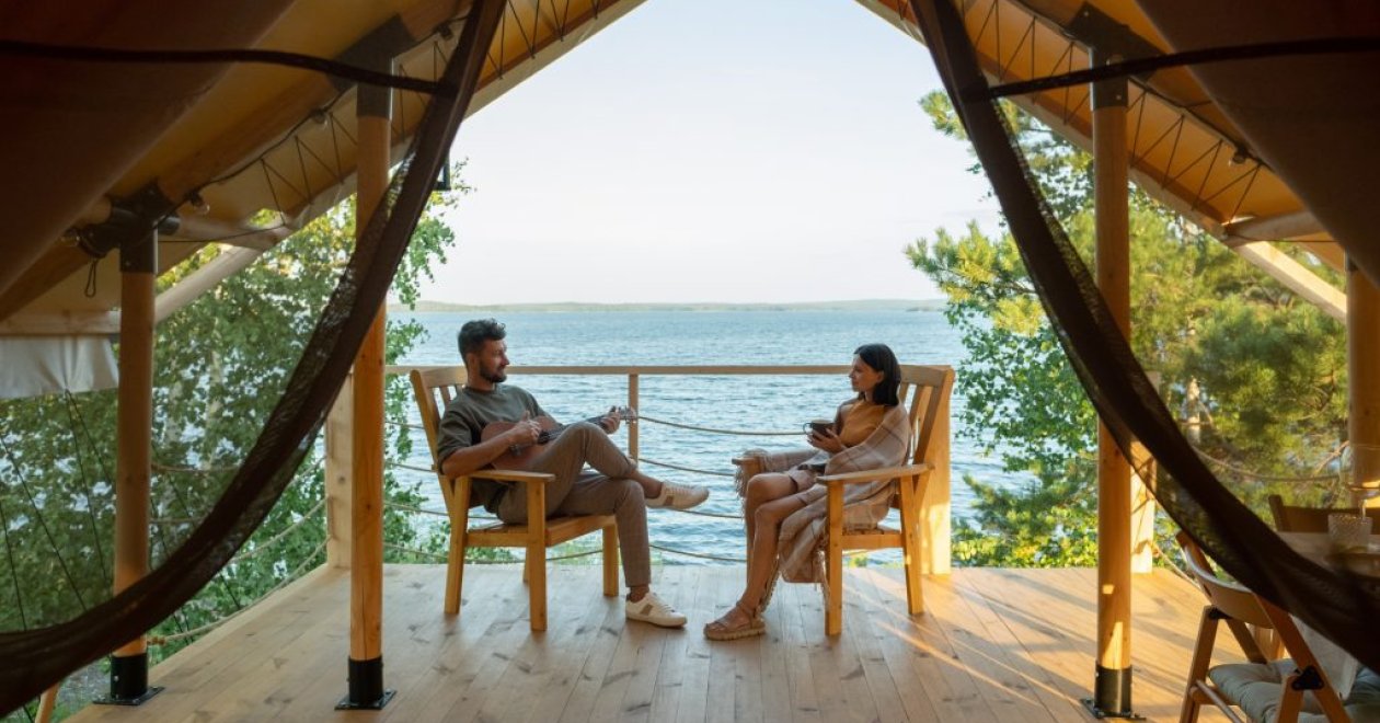 Glamping helyek Európában – Mi az a glamping + 10 hely ha kényelemben kempingeznél