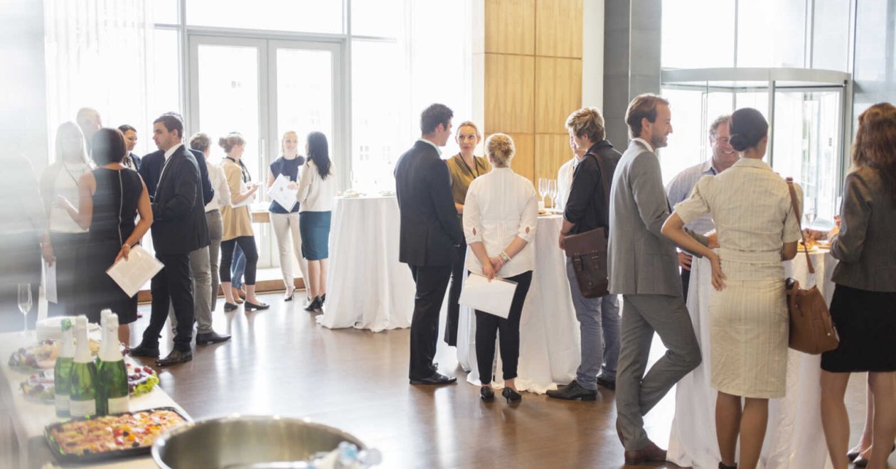 Mi kell ahhoz, hogy hotelem, éttermem a holtidőszakokban is tele legyen? A rendezvényhelszín marketing megoldja ezt a problémát.