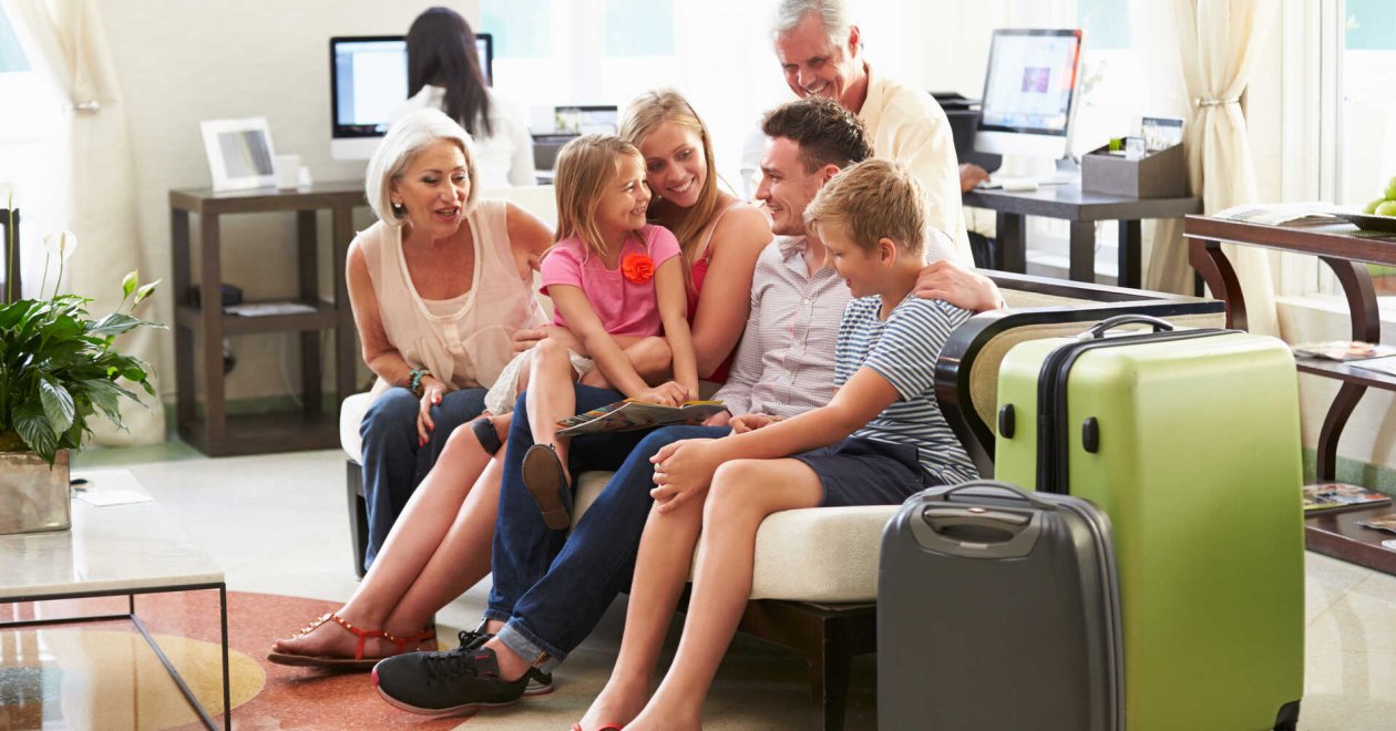 különböző generációk egy hotelben