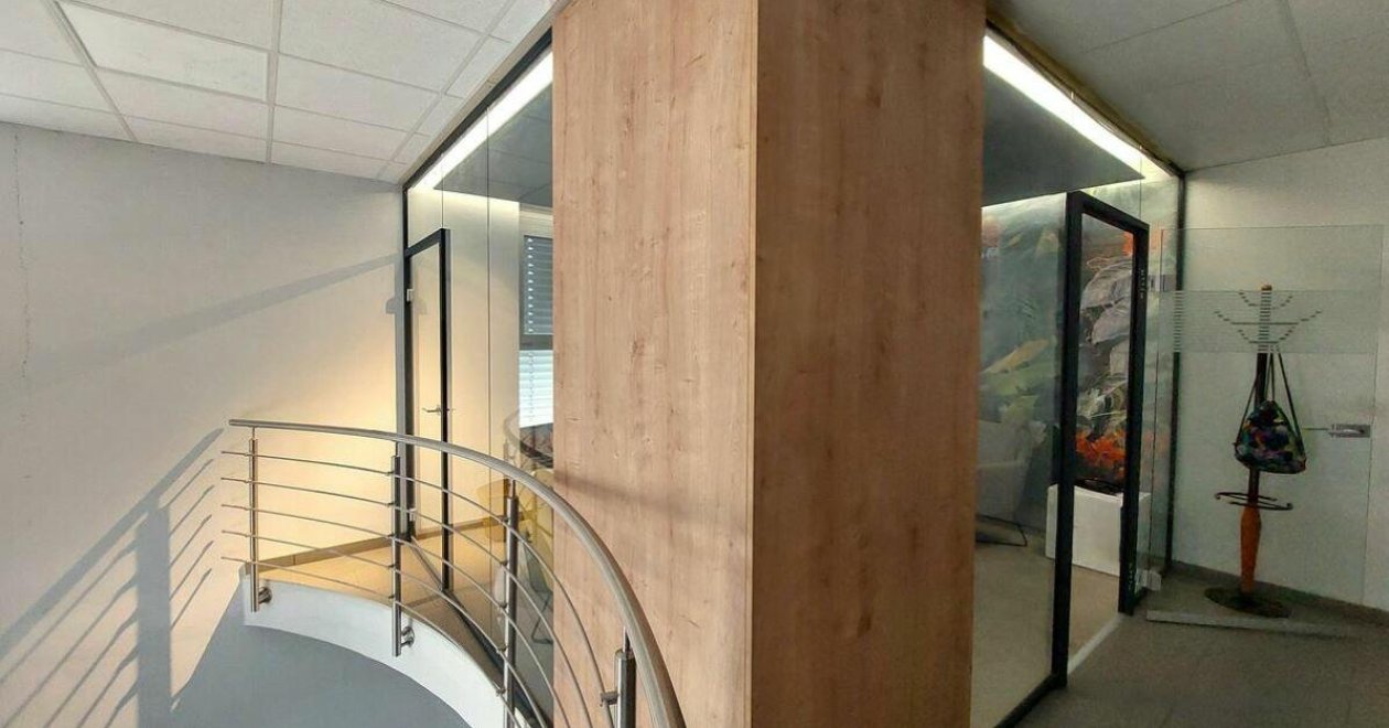 Referenciánk: A Rollsped Kft. irodájának üvegfalai 