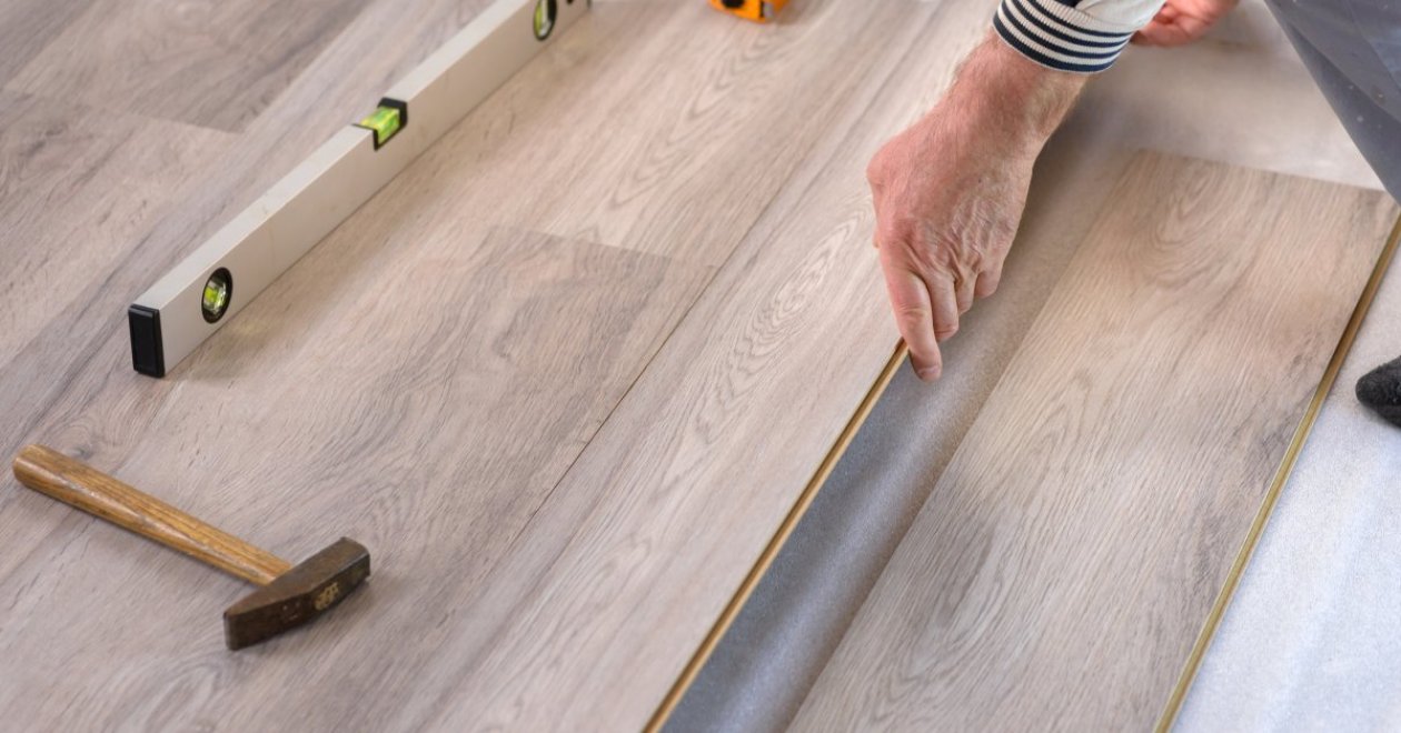 SPC vinyl padló: minden, amit tudnod kell a választás előtt