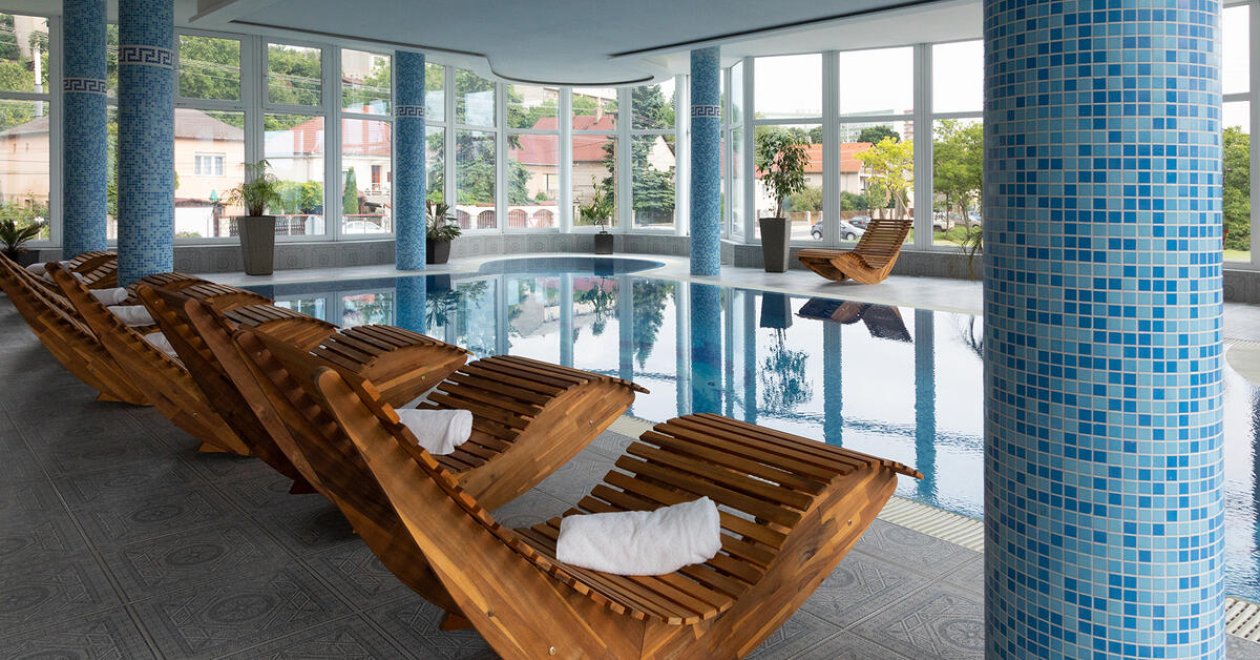 Wellness szálloda a Balaton-felvidéken – Pihenés és feltöltődés a Kristály Hotel Ajkában