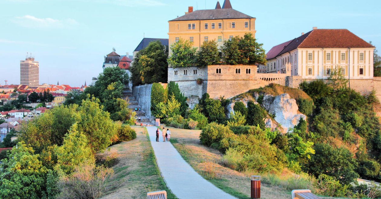 Fedezd fel Veszprém csodáit: Kihagyhatatlan látnivalók és programok