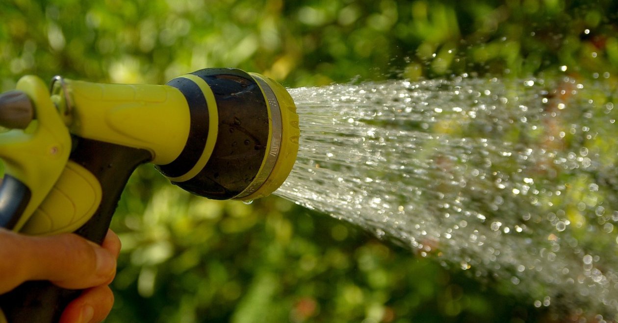 Kút víz bevizsgálása: miért fontos a tavaszi öntözési szezon előtt bevizsgáltatni kutad vizét?