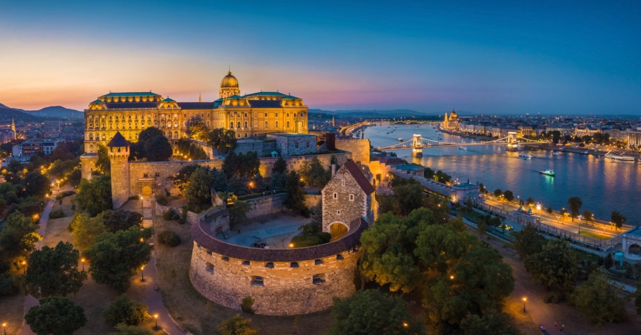 5 places in Budapest that show up in every tourist’s Insta story