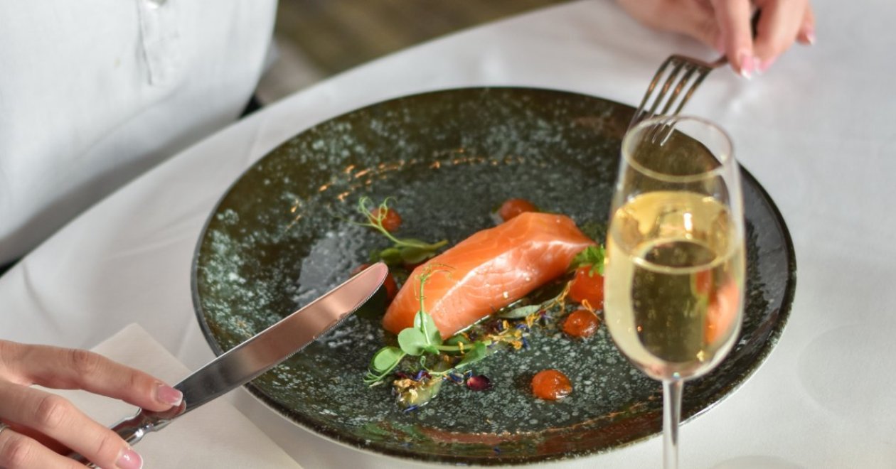 Nice restaurants in Budapest: the jewel of Andrassy Avenue