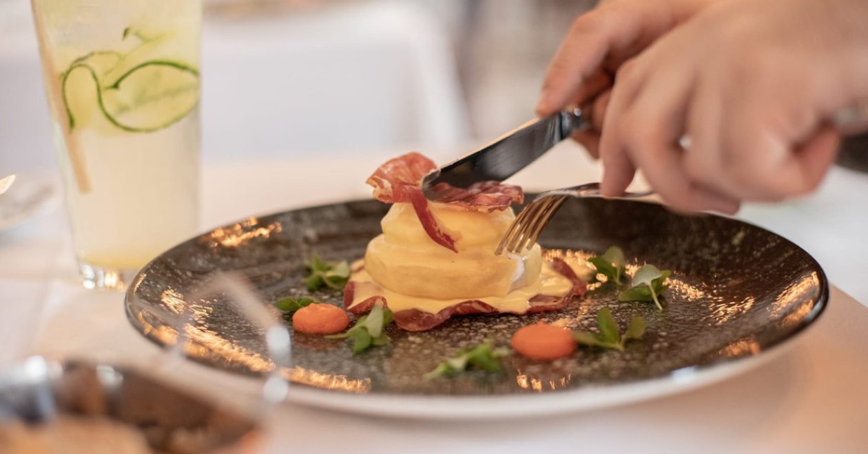 Budapest restaurant near me: delicious food in an elegant setting