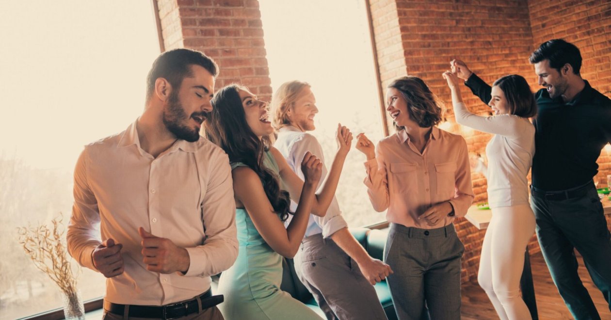 Táncos csapatépítő program Balatonfüreden – felszabadító örömtánccal