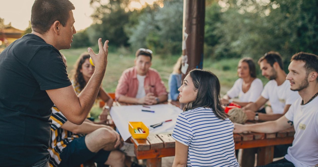 Hajóflotta készítő csapatépítő program Balatonfüreden – regatta élménnyel