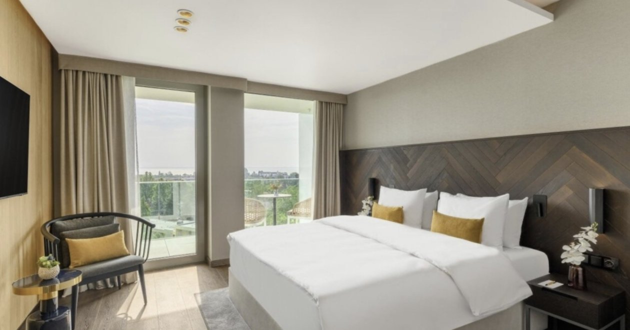 Classic room with panoramic view