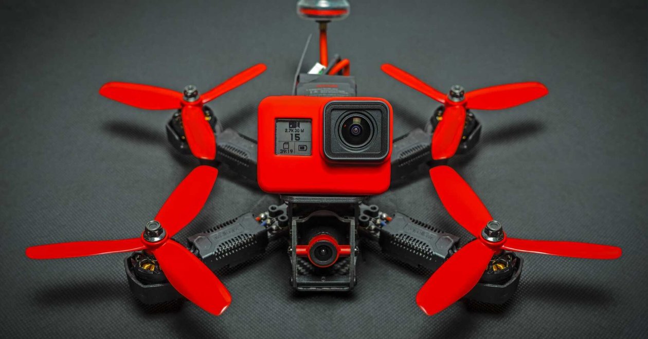 FPV freestyle: minden, amit a freestyle-ról tudnod érdemes!