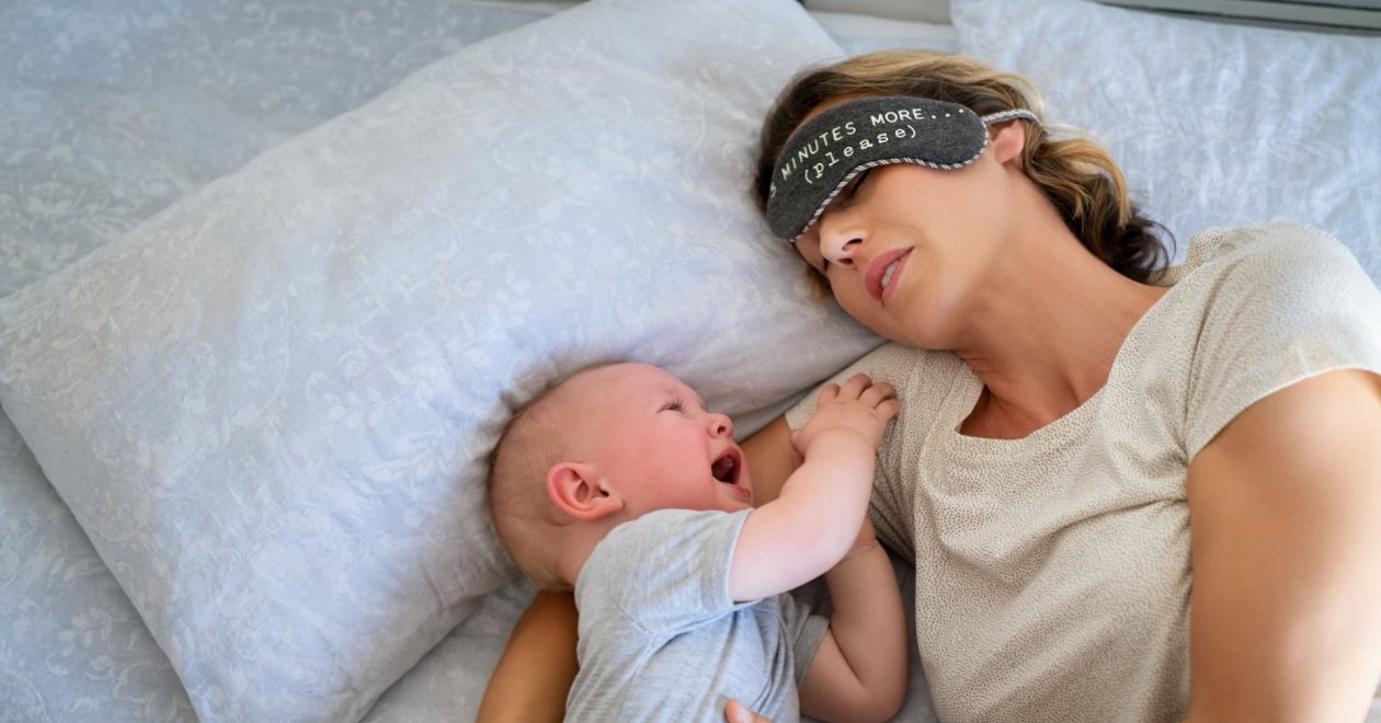 Miért van az, hogy a kisbabád éjszaka felébred és órákig nem alszik vissza?