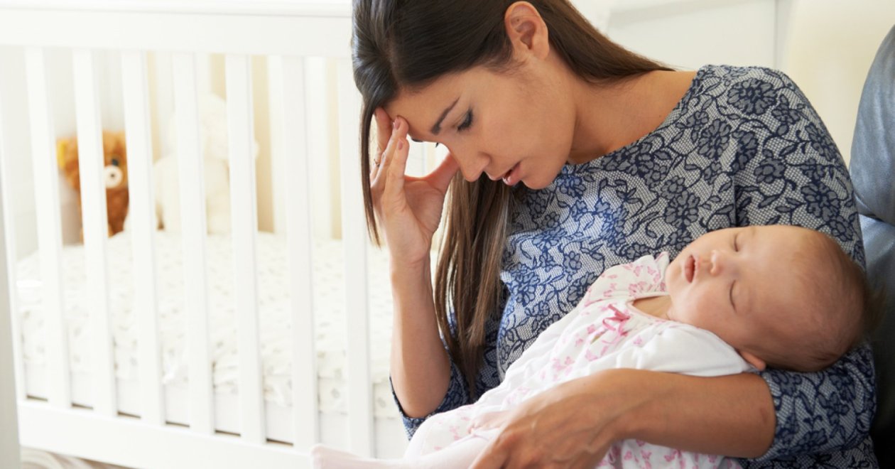 Szülés utáni hangulatingadozások: mi számít depressziónak?