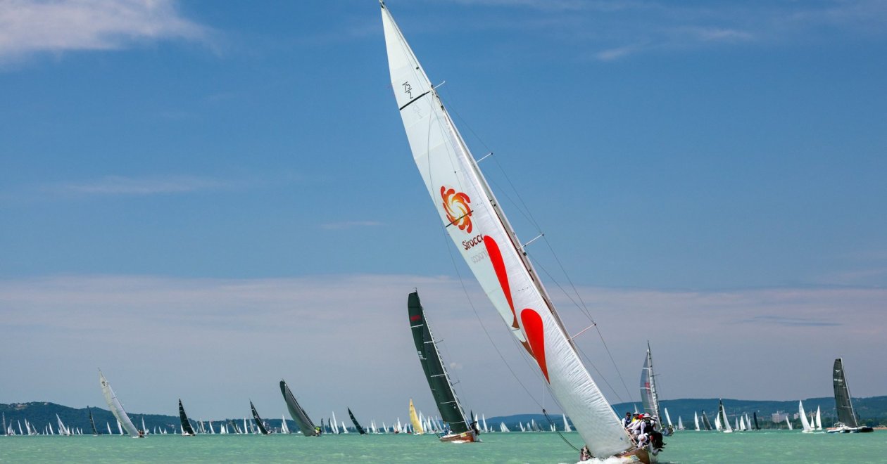Kezdődik a Kékszalag Fesztivál, a nyár legszínesebb hete a Balatonnál
