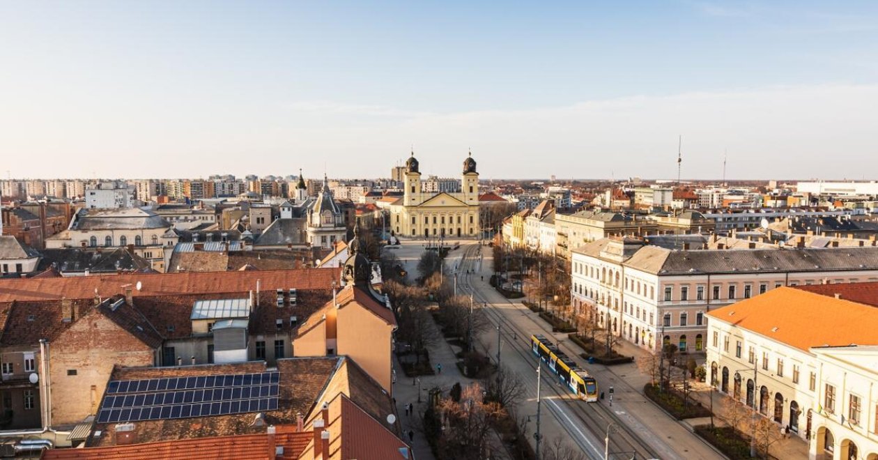 Hazai cégek, nagy külföldi multik, munkahelyek vidéken? Irány Debrecen!