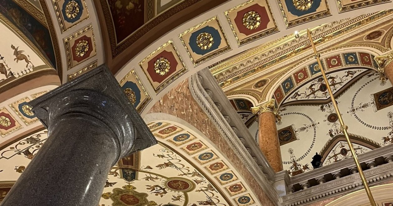 3 Reasons to Visit the Opera House in Autumn