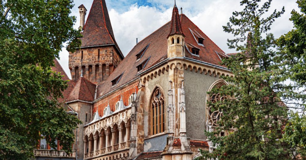 Vajdahunyad várának felfedezése – Bakancslistás helyek Budapesten 1.