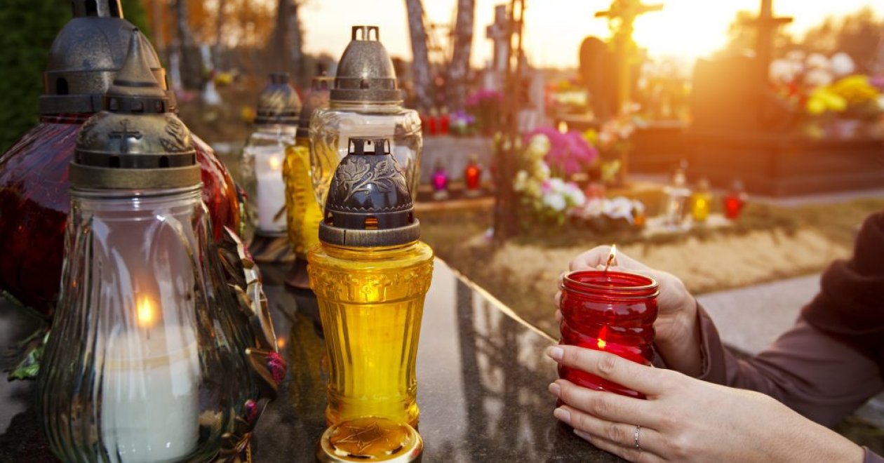 5 különleges temető Magyarországon, ahol ismert emberek sírját találod