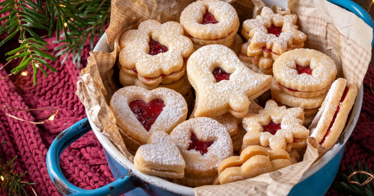 Egy tészta, amiből 4 fajta karácsonyi süteményt is elkészíthetsz!