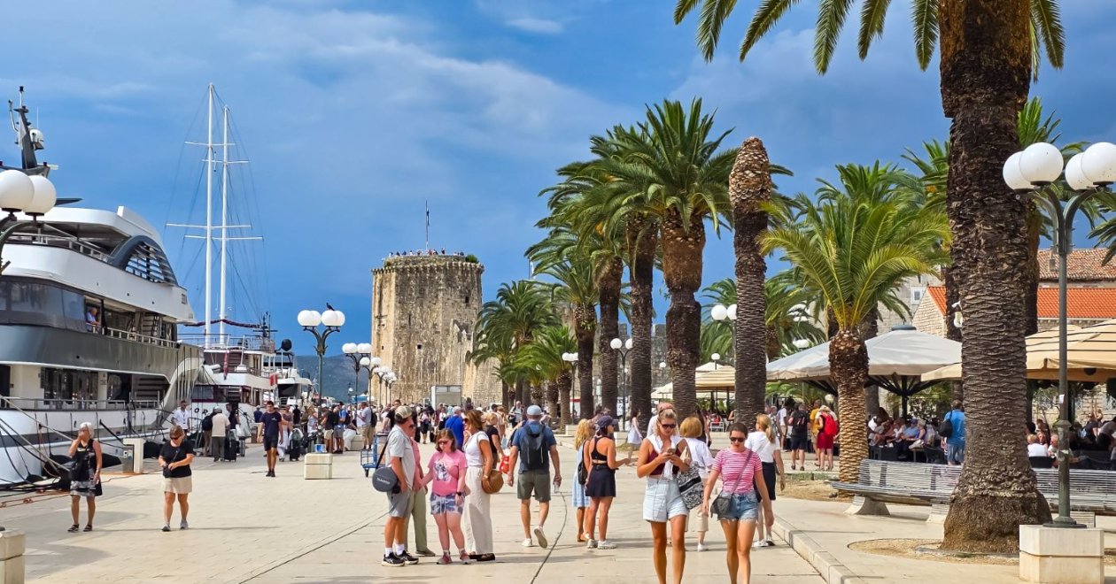 Šibenik, Primošten, Trogir, Makarska – Tesla Roadtrip Horvátország, 2. rész